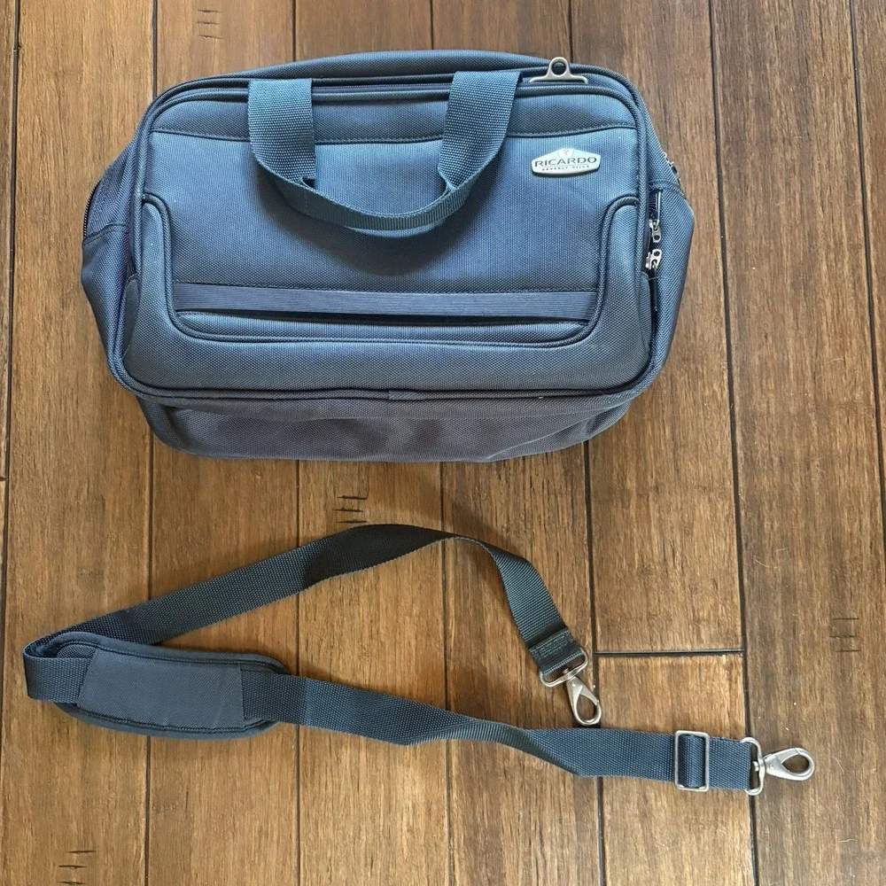 Ricardo Beverly Hills Navy Briefcase/Document Case Zip Detachable Strap